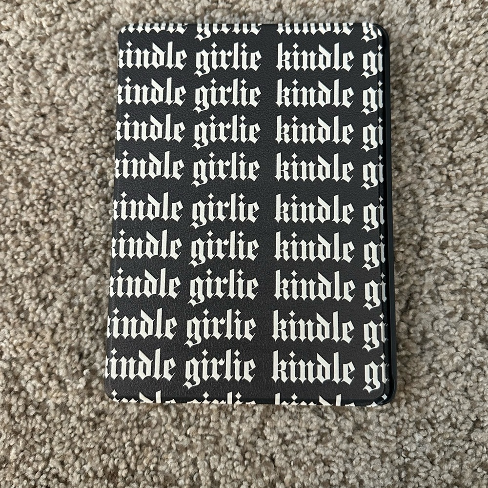 Kindle Girlie - Kindle Case Paperwhite 11th Gen